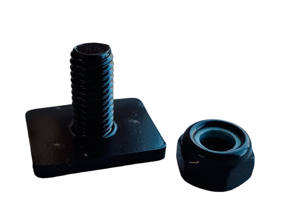 4x OZ165 Roof Cross Bar 1650mm