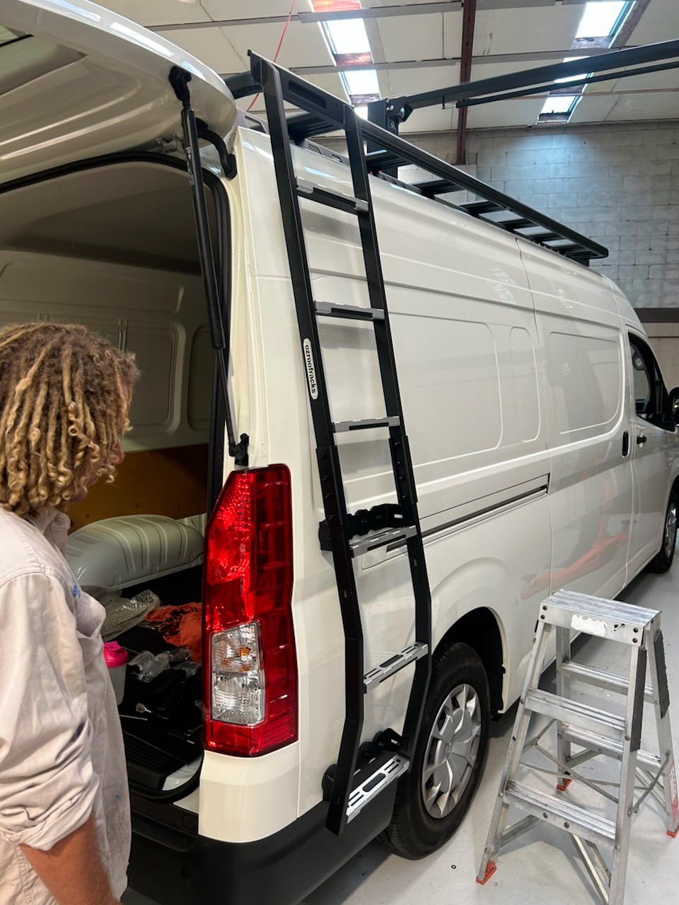 Ozroofracks | High Roof Rack