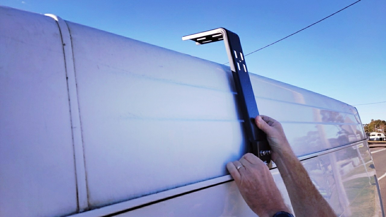 Ozroofracks | Gutter Mount Roof